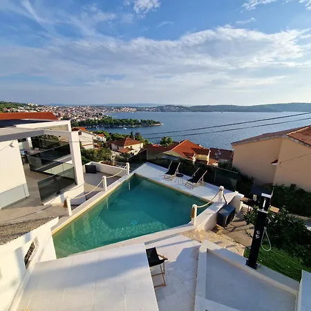 Roko Tragurion * Trogir