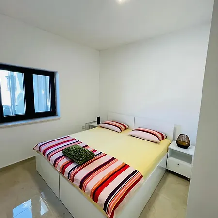 וילה Roko Tragurion