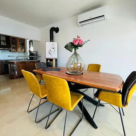 וילה Roko Tragurion *