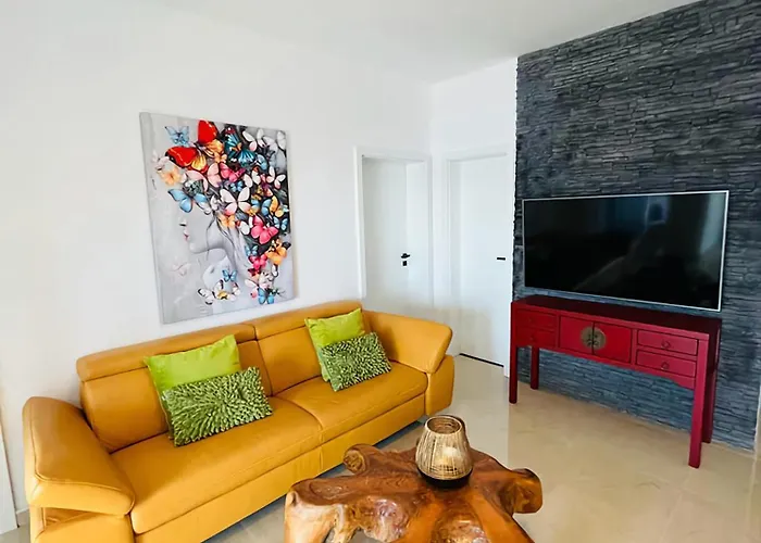 فيلة Roko Tragurion تروغير